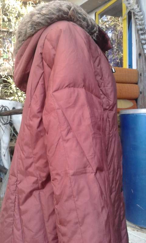 High Quality Down Padded Winter Coat In Burnt Orange With Hòod Super Warm And Comfortable Size 14