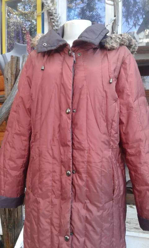 High Quality Down Padded Winter Coat In Burnt Orange With Hòod Super Warm And Comfortable Size 14