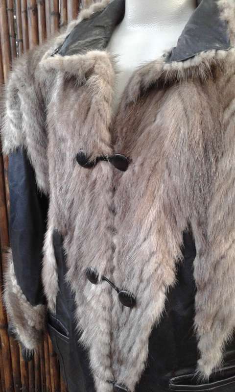 Glamorous 1990s Vintage Black Nappa Lamb Leather And Genuine Mink Fur Winter Coat