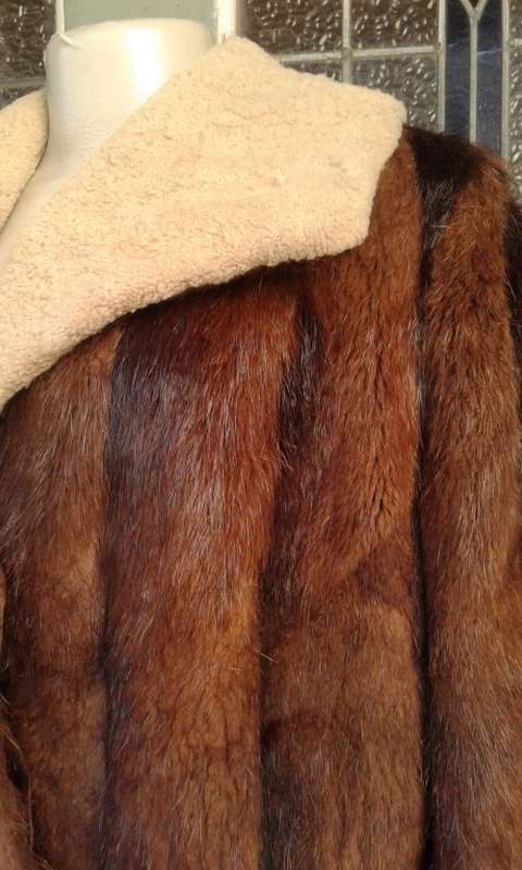 Vintage 1970s Finest Quality Genuine Brown Mink Fur Coat With Sheep Skin Collar Size 16cm