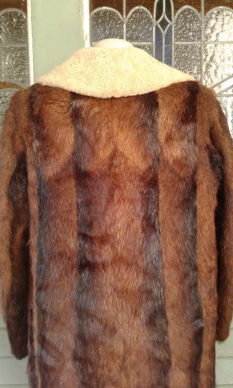Vintage 1970s Finest Quality Genuine Brown Mink Fur Coat With Sheep Skin Collar Size 16cm