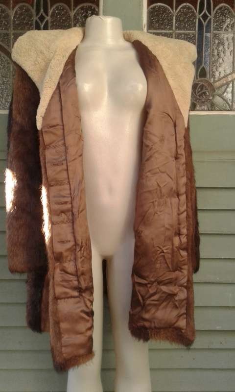 Vintage 1970s Finest Quality Genuine Brown Mink Fur Coat With Sheep Skin Collar Size 16cm