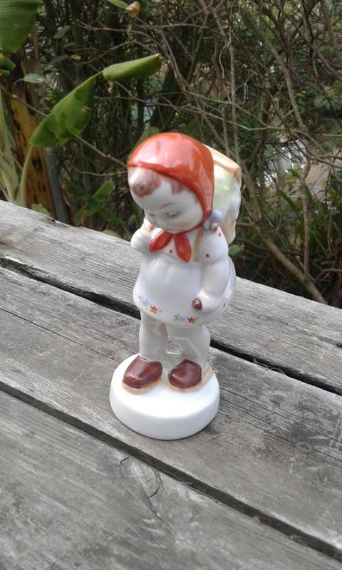 Antique Royal Dux Harvest Girl Porcelain Figurine No.5 Czechoslovakia 14cm Height Marked And Label