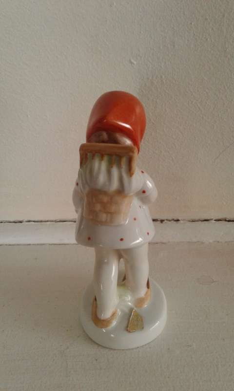 Antique Royal Dux Harvest Girl Porcelain Figurine No.5 Czechoslovakia 14cm Height Marked And Label