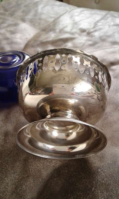 Vintage Silver Plated Yeoman Basket Cobalt Blue Glass Sugar Bowl