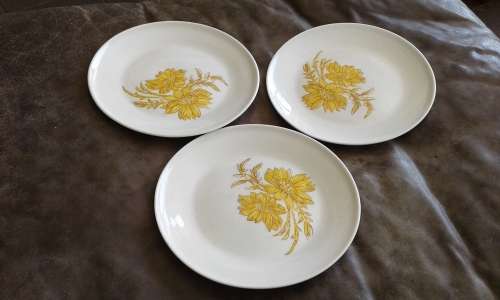 Vintage Saki Fine China Side Plates Japan Yellow Flowers x 3