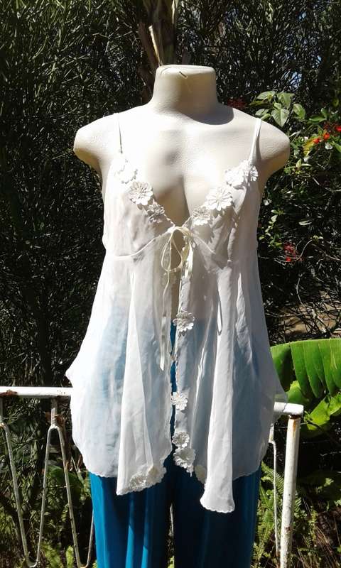La Senza Lingerie Italian White Chiffon Flower Border Camisole Vest UK Size 10