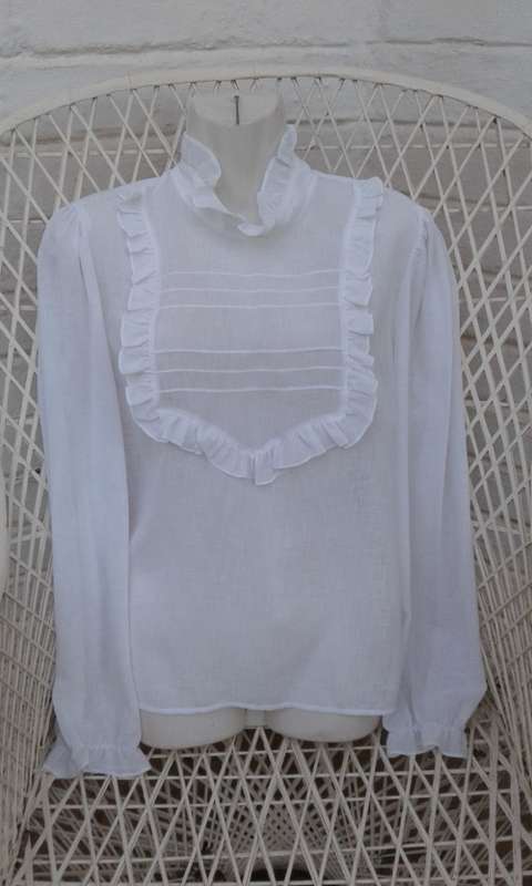 Vintage White Long Sleeved High Ruffled Collar Blouse Shirt Size 14 to 16 Bust 97cm