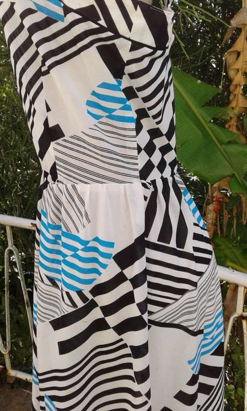 Vintage 1970s Miss Lynn Manhattan Sleeveles Summer Dress Size 16