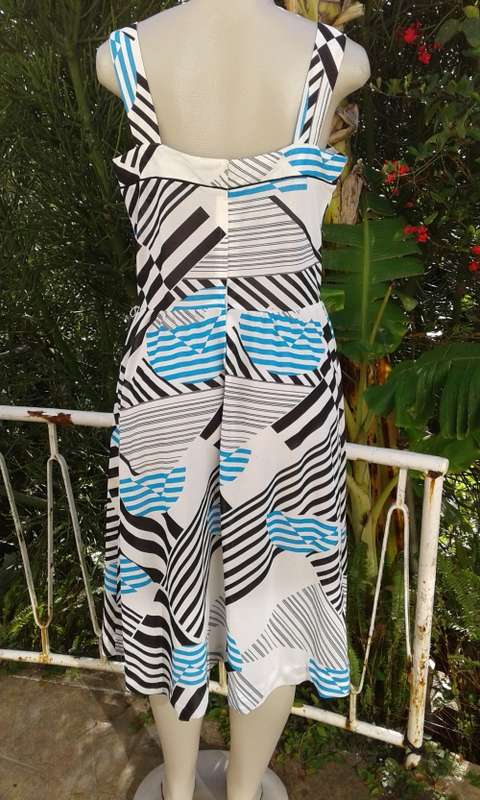 Vintage 1970s Miss Lynn Manhattan Sleeveles Summer Dress Size 16
