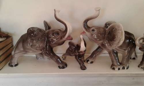 Vintage Set 4 Porcelain Elephant Figurines Ornaments 2 Large 2 Medium Sized