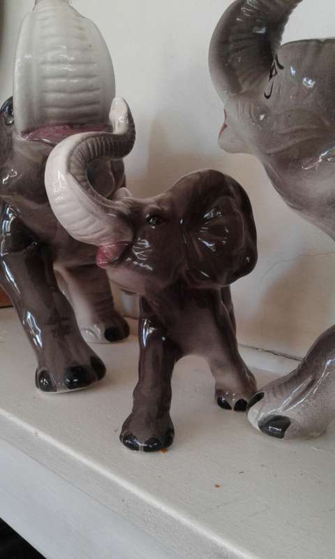 Vintage Set 4 Porcelain Elephant Figurines Ornaments 2 Large 2 Medium Sized