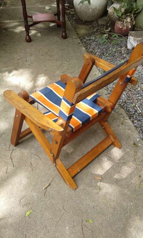 Set Of 2 Vintage Childrens Wooden Foldable Deck Canvas Chairs Mid Century Modern