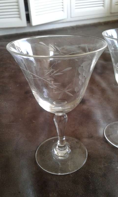 Set Of 3 Crystal Handcut Grape Bouquet Liquor Glasses