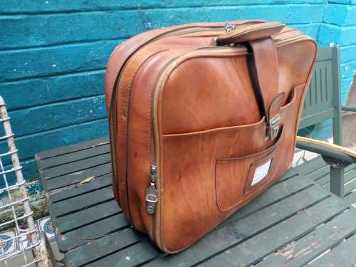 Fantastic Vintage Brown Vinyl SAL/SAA Pilot`s Cabin Luggage Bag