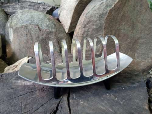 Vintage MCM Aloe Stainless Steel Toast Rack With Bakelite Feet Mid Century Modern Excellent conditio
