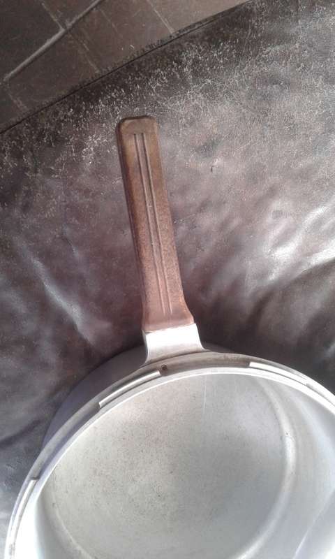 Vintage Presto Pressure Cooker Cooker Model 406 Bakelite Handles