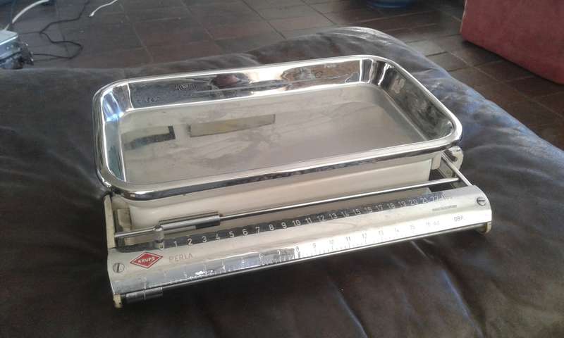 Vintage German 1950s Krups Perla Kitchen Scale In Excellent Condition