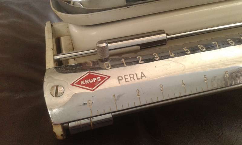 Vintage German 1950s Krups Perla Kitchen Scale In Excellent Condition