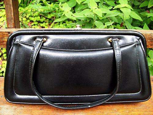 ELEGANT 1950's AUDREY HEPBURN STYLE HANDBAG IN BLACK LEATHER EXCELLENT CONDITION