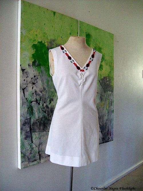 SEXY 1960's MINI TENNIS DRESS IN WHITE  WITH RED AND BLUE BORDER, SIZE 36