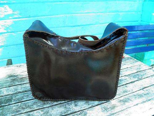 GORGEOUS VINTAGE GENUINE SPANISH LEATHER HANDBAG IN CHOCO BROWN , VERY SOFT LEATHER, NEW NEVER USED
