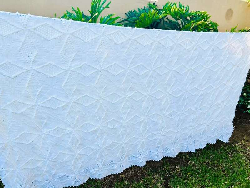 White Vintage Hand Crochet Bedspread/bed cover