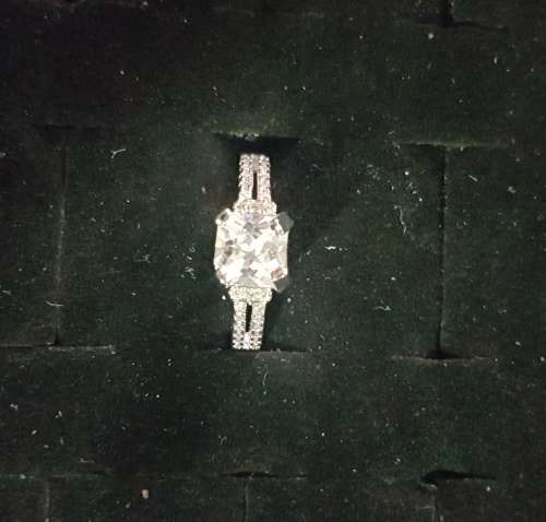 1.5 ct White Sapphire Split Ring With in Silver