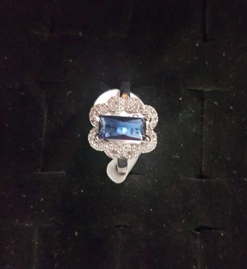 ***Beautiful Blue Sapphire Square Mask Silver Ring***