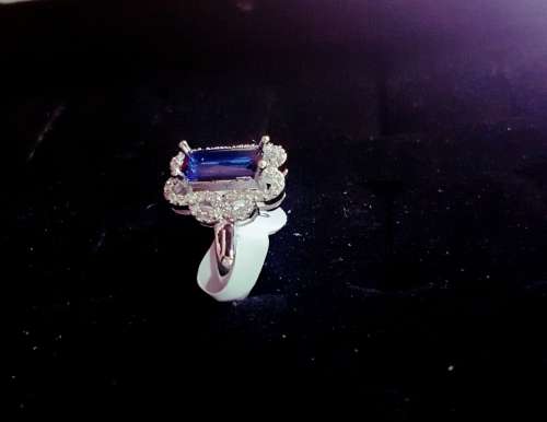 ***Beautiful Blue Sapphire Square Mask Silver Ring***