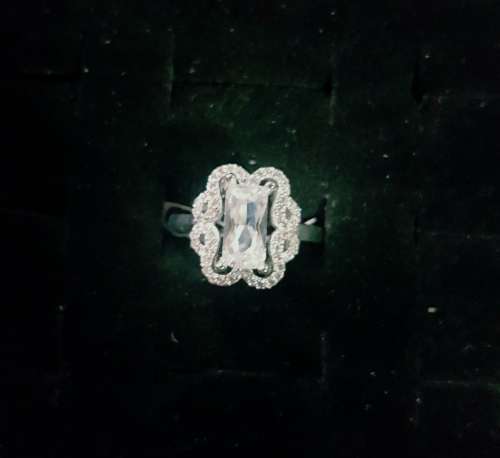 ***Beautiful White Sapphire Square Mask Silver Ring***