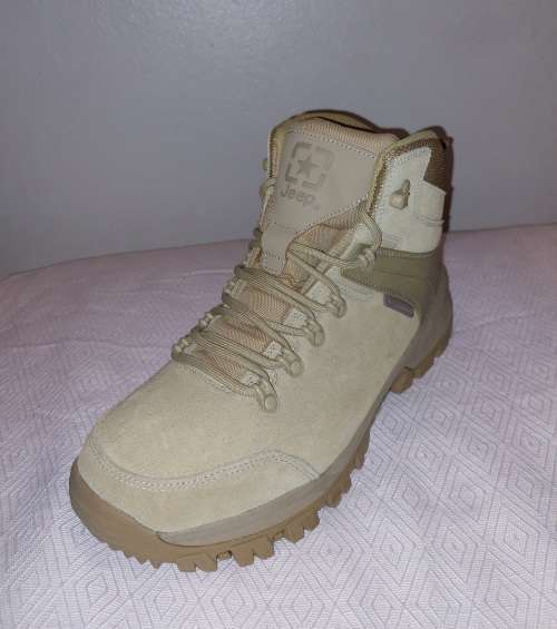 JEEP GENUINE LEATHER WATERPROOF MENS (SIZE 10) BOOTS (BRAND NEW)