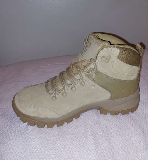 JEEP GENUINE LEATHER WATERPROOF MENS (SIZE 10) BOOTS (BRAND NEW)