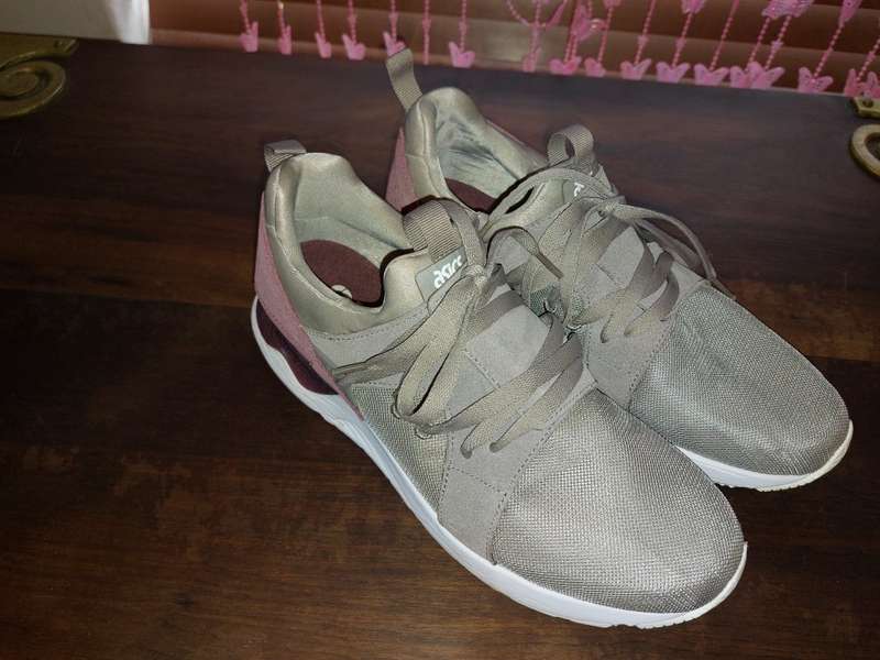 Asics Gel-Lyte V Sanze Size 7 Running Shoes