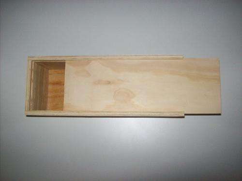 WOODEN WINE BOX