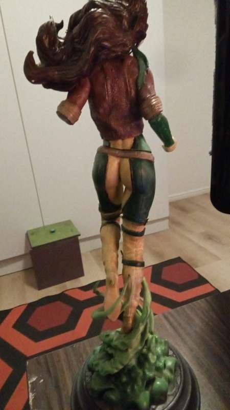 3d Printed Rogue Statue, separated from base, loose arm