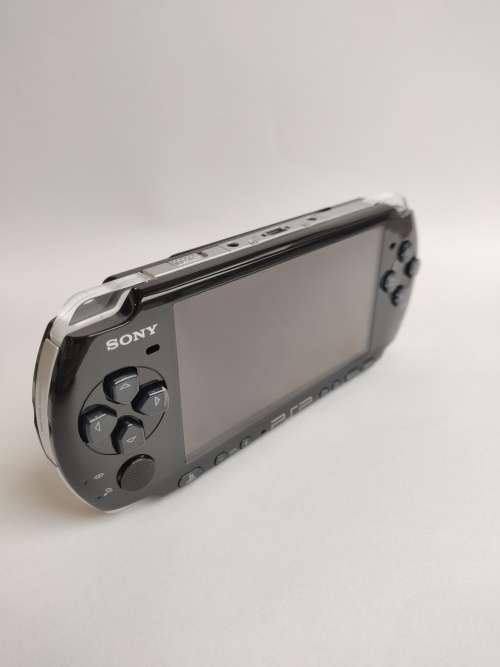 PSP-3004 CIB (Mint Condition) and Games