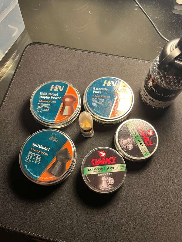 Air Gun Pellets (4.5mm) & CO2 Cartridges