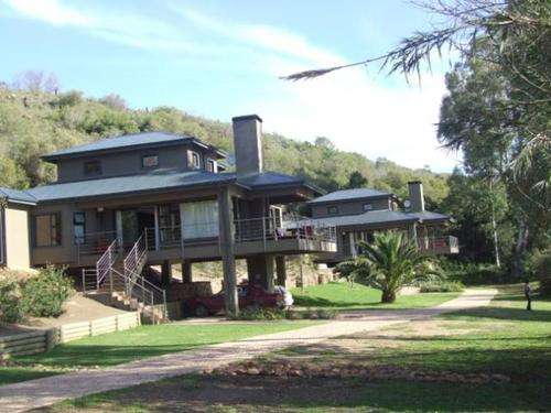 STONEHILL RIVER LODGE - December Holiday Villa / Chalet accomodation for 6 guests (20-27 Dec)