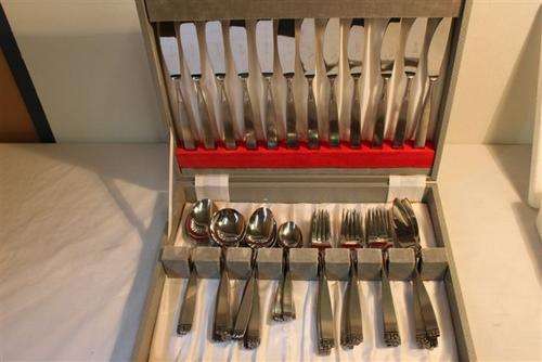 Dolphin Stainless Steel CROWN Japan Cutlery Set in Box - NOT TO BE MISSED!!