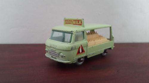 Matchbox Lesney Commer Bottle Float ( Drink More Milk )