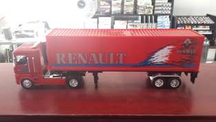 1:32 Renault Transporter  ( Unboxed )