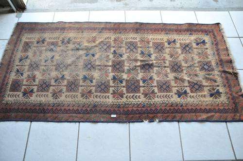 Persian carpet - great for mountain cottage - with character 90 CM X 190 CM