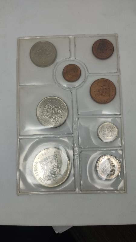 1973 MINT PACK UNC