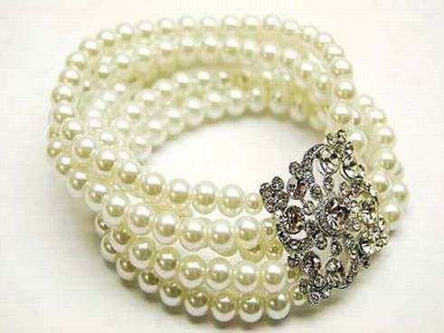 FIVE STRAND GLASS PEARLS AND CRYSTAL STUDS ON SQUARE MOTIF - STRETCH BRACELET