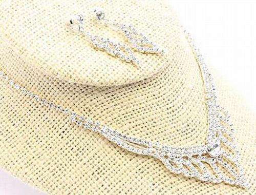PRINCESS STYLE RHINESTONES AND CRYSTAL - WEDDING NECKLACE SET