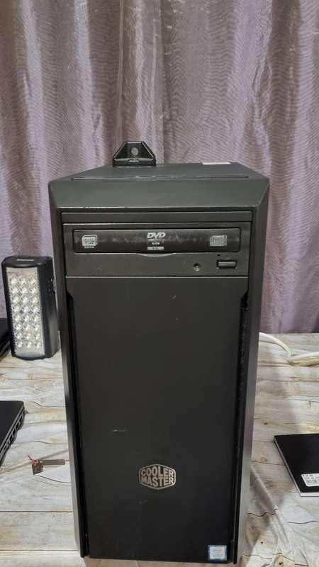 Gigabyte i3 7th gen, 500gb hdd, 8 gig ram