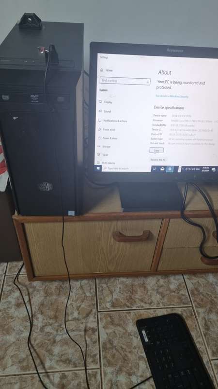 Gigabyte i3 7th gen, 500gb hdd, 8 gig ram