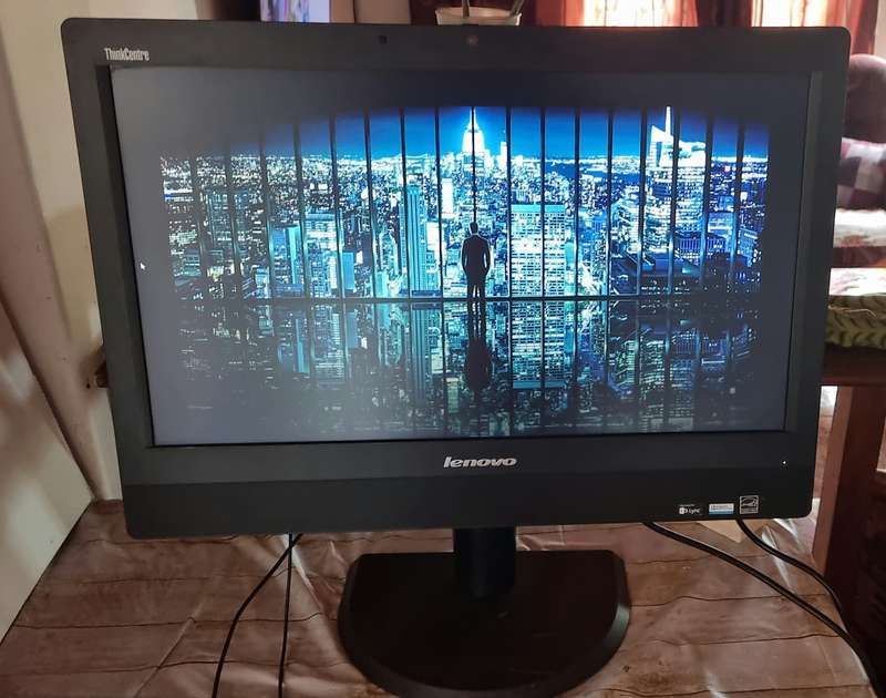 Monster Lenovo i7 FHD 1080p AIO 24`, 500gb hdd, 8gb ram