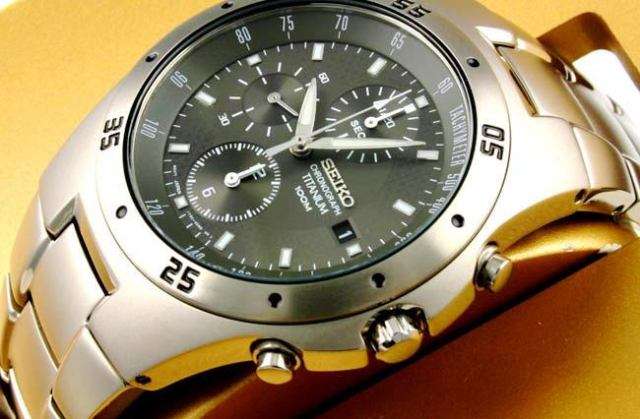 New SEIKO (FULL TITANIUM)*SND419* Chronograph Gents Watch"SUPER LIGHT AND TOUGH!!"